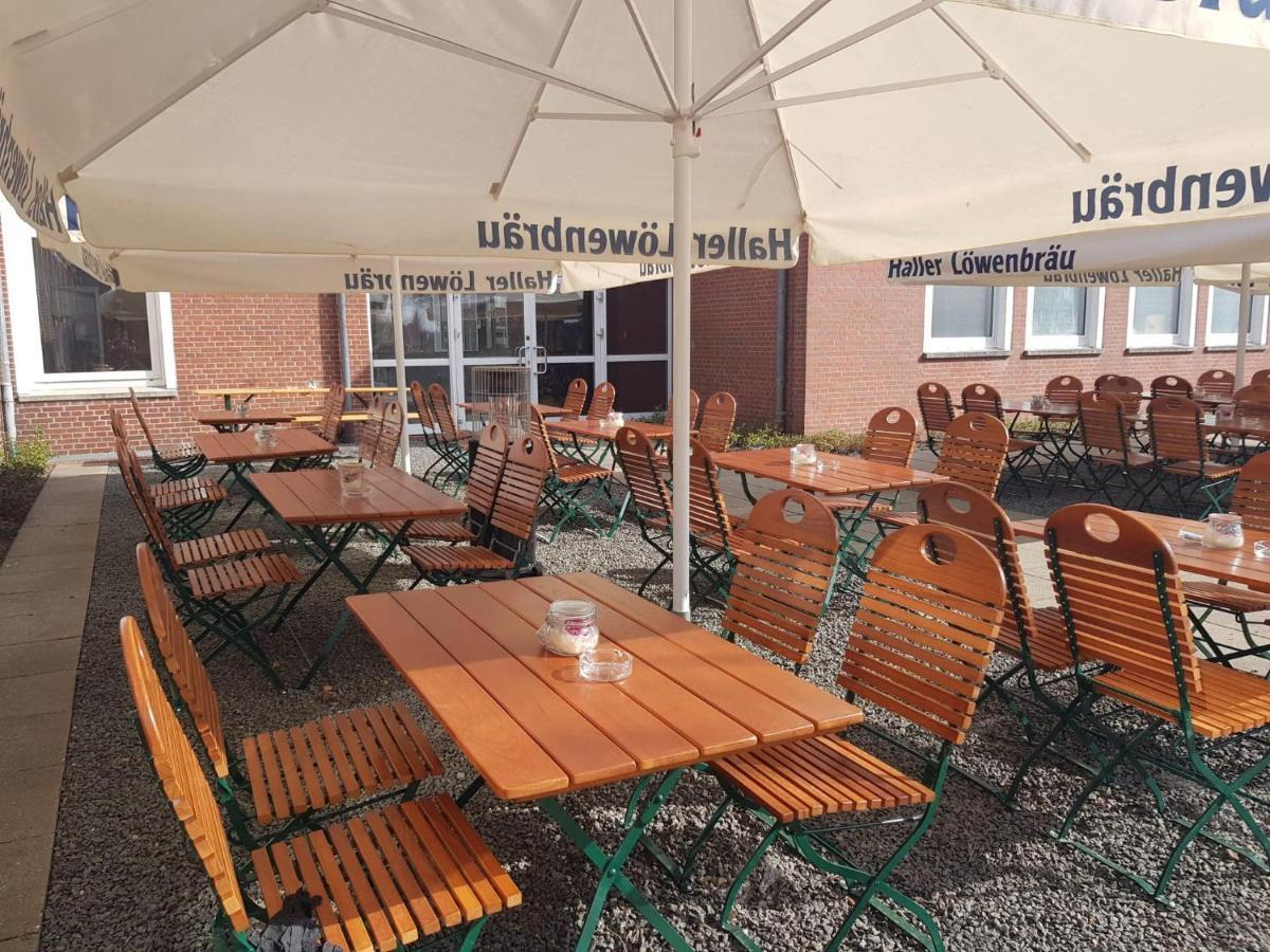 Hotel Alte Navigationsschule Rhauderfehn エクステリア 写真