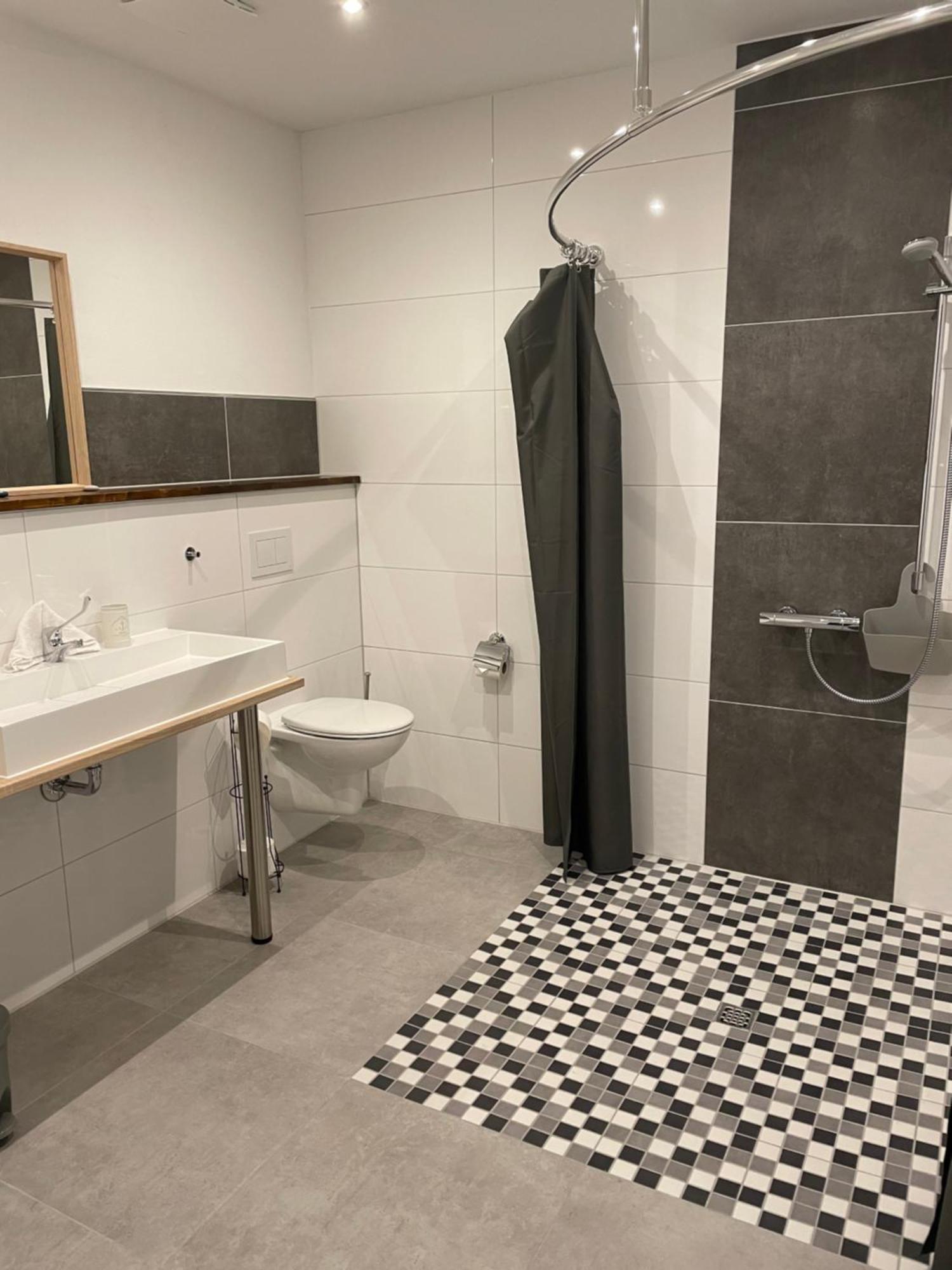 Hotel Alte Navigationsschule Rhauderfehn エクステリア 写真